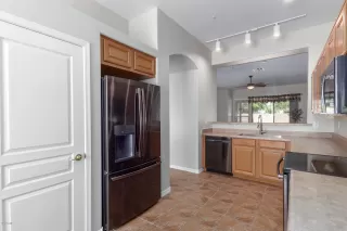 Photo #5: 6118995 Listing 