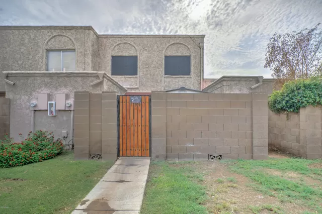 MLS: 6119424 Condo For Sale