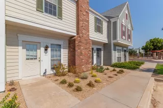 Photo #2: 6119607 Listing