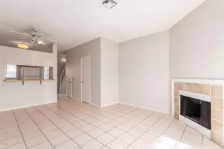 Photo #5: 6119607 Listing