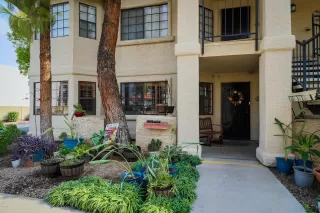 Photo #2: 6119898 Listing