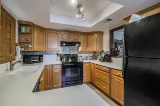 Photo #4: 6119898 Listing