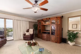 Photo #5: 6120053 Listing