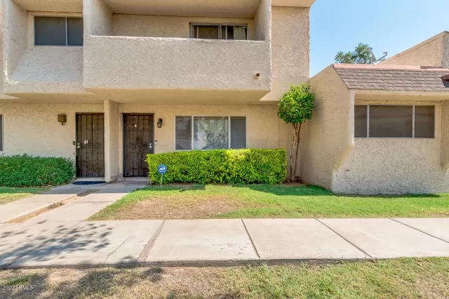 MLS: 6120079 Condo For Sale