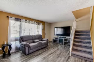 Photo #5: 6120079 Listing