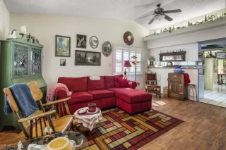 Photo #3: 6120360 Listing