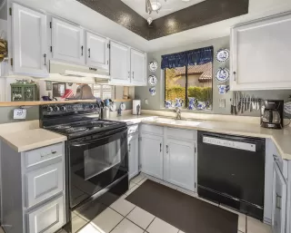 Photo #6: 6120360 Listing