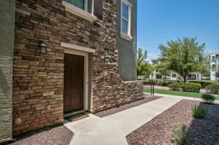 Photo #2: 6120367 Listing