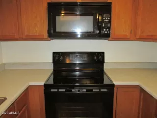 Photo #3: 6120432 Listing