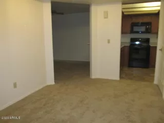 Photo #5: 6120432 Listing