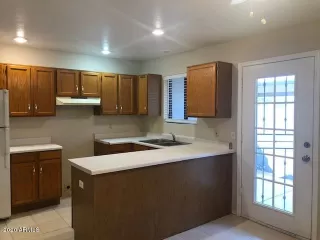 Photo #6: 6120485 Listing