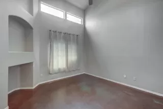 Photo #2: 6120547 Listing