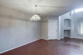 Photo #6: 6120547 Listing