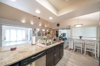 Photo #3: 6120575 Listing