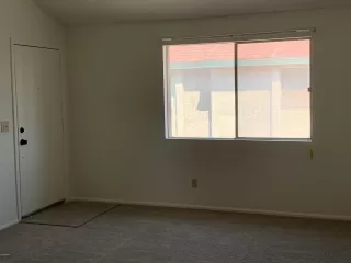 Photo #5: 6120592 Listing