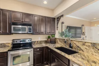 Photo #3: 6120708 Listing