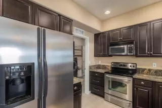 Photo #5: 6120708 Listing