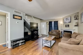 Photo #5: 6120726 Listing