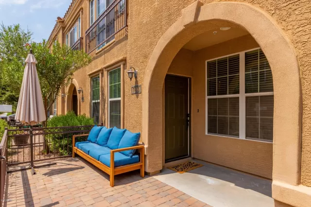 MLS: 6120808 Condo For Sale