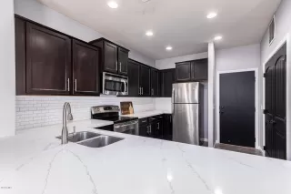 Photo #5: 6120808 Listing