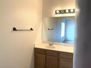 Photo #3: 6120887 Listing