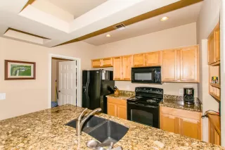 Photo #5: 6121059 Listing