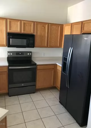 Photo #5: 6121296 Listing