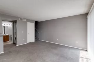 Photo #6: 6121373 Listing