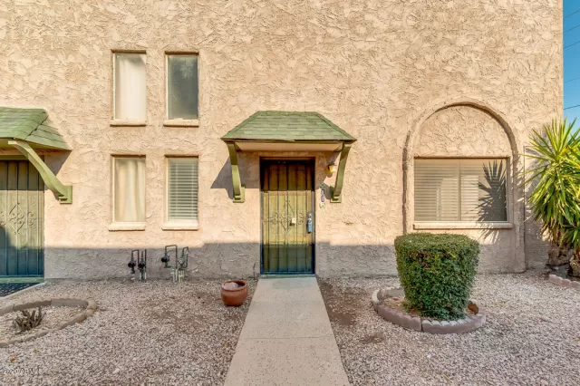 MLS: 6121456 Condo For Sale