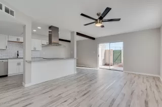 Photo #3: 6121456 Listing