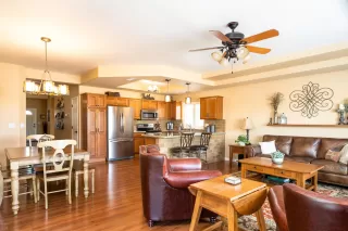 Photo #4: 6121510 Listing