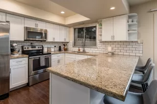 Photo #4: 6121650 Listing