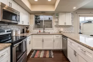 Photo #5: 6121650 Listing