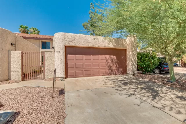 MLS: 6121784 Condo For Sale