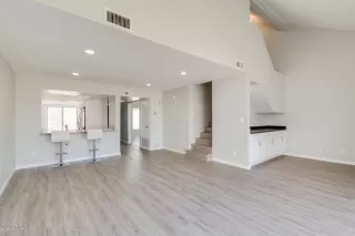 Photo #2: 6121784 Listing