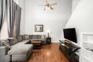 Photo #3: 6121918 Listing 