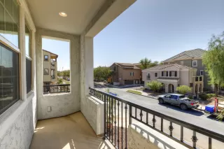 Photo #5: 6122112 Listing