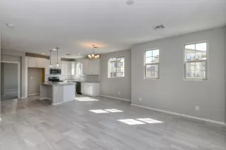 Photo #6: 6122112 Listing