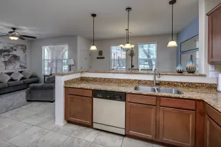 Photo #4: 6122393 Listing