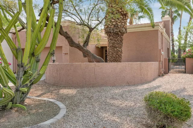 MLS: 6122430 Condo For Sale