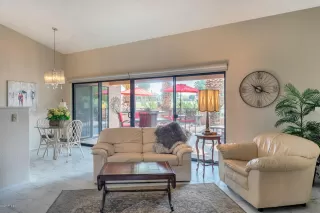 Photo #3: 6122430 Listing