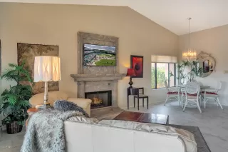 Photo #4: 6122430 Listing