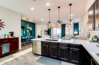 Photo #5: 6122642 Listing