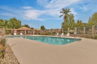 Photo #6: 6122950 Listing