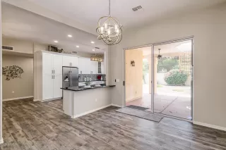 Photo #4: 6123075 Listing