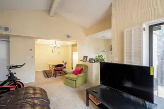 Photo #4: 6123272 Listing