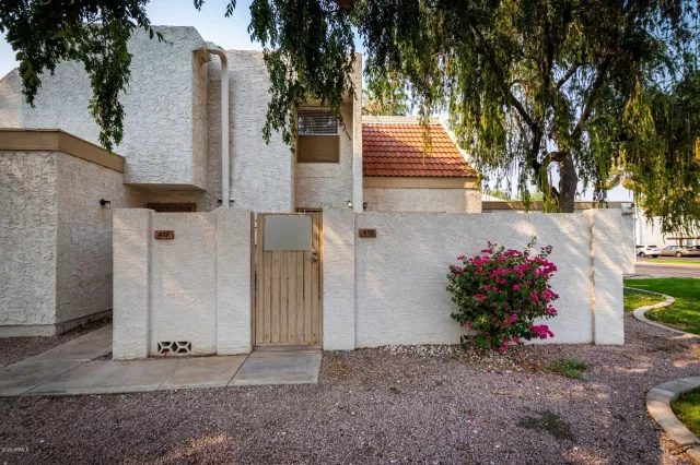 MLS: 6123372 Condo For Sale