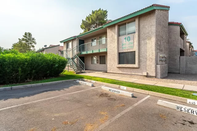 MLS: 6123386 Condo For Sale