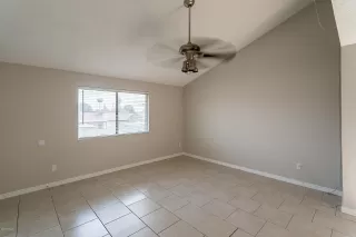 Photo #3: 6123386 Listing