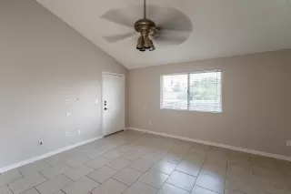 Photo #4: 6123386 Listing